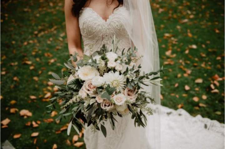Fleurs de mariage, Groslée-Saint-Benoit